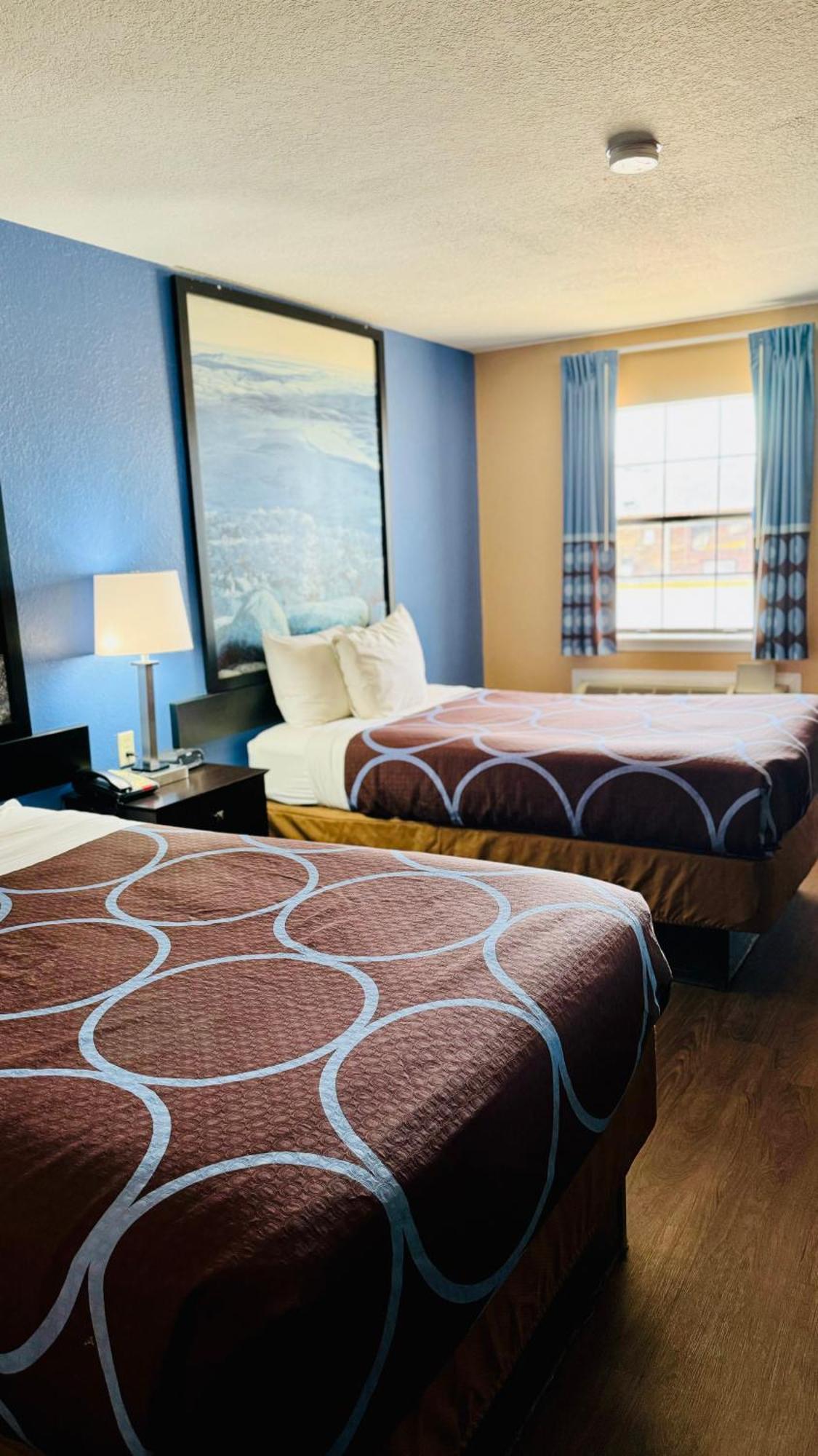 Super 8 By Wyndham Henryetta Motel Bagian luar foto